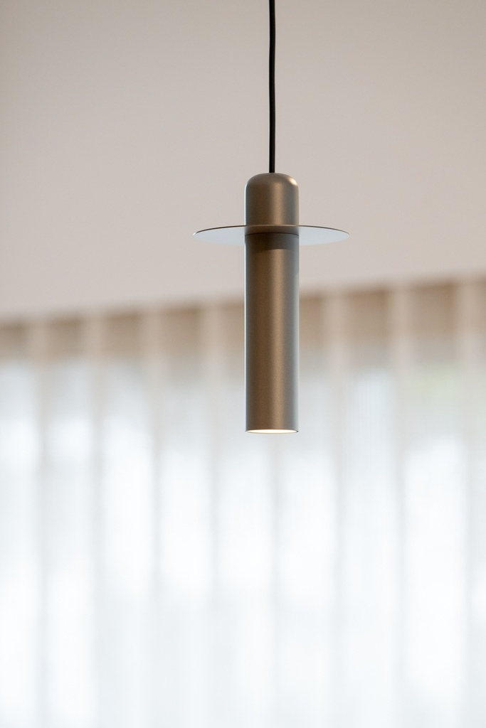 VERSED ON SUSPENDED DISCO 350